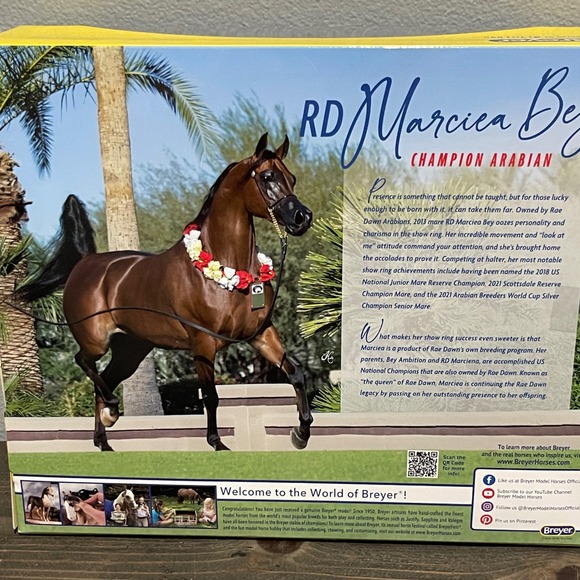 Breyer RD Marciea Bey Mare 1:9 Scale Arabian Brown Horse Collectable Horse - Picture 4 of 6